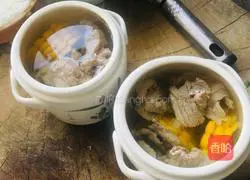 Illustration of corn, yam and lean meat steaming cup 11