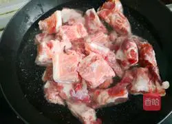 Shiitake mushrooms Illustration of how to make braised pork ribs with fungus 2