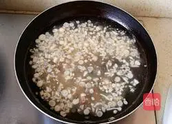 Illustration of the old-fashioned egg soup recipe 6