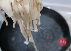 Illustration of hand-rolled noodles 6