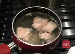 Illustration of how to make braised pork ribs with glutinous rice and taro 3