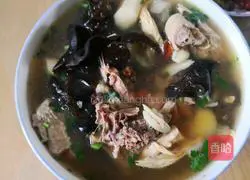 Shiitake mushrooms Illustration of how to make stewed chicken with fungus 11