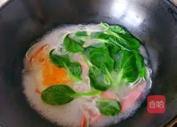 Illustration of how to make vegetables, ham, and egg noodles 5