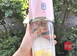 Mango Milkshake Recipe Illustration 3