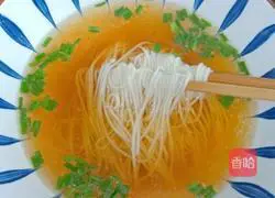 Illustration of how to make sausage and egg noodles 11