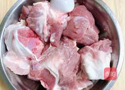 Illustration of how to make kelp bone soup 1