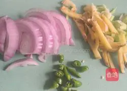 Illustration of how to make Mushrooms and Chicken Soup 3