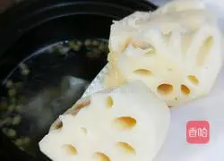 Lotus root fan bone soup recipe 4