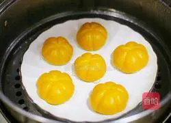 Illustration of how to make pumpkin orange lanterns 12