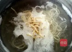 Illustration of how to make noodles with egg sauce 7