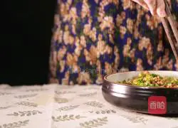 Illustration of how to make fried meat triangles in old memories 7