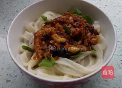 Illustration of how to make fried egg noodles with soy sauce 12