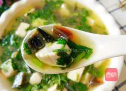 Illustration of how to make preserved egg and tofu soup 2