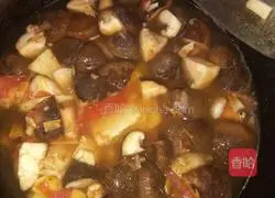 Tomato, winter bamboo shoots, mushrooms and tofu Illustration of how to make soup 12