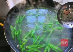 Illustration of how to make fragrant noodles 5