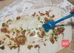 Illustration of how to make onion-flavored ham rolls 5