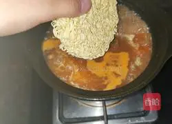 Illustration of how to make tomato and egg noodles 6