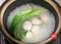 Illustration of how to make vine pepper clear soup noodles 5