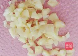 Illustration of how to make mushroom and shrimp soup 5