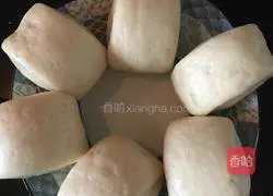 Illustration of how to make gold and silver milk-flavored steamed buns 8