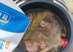 Qing Illustration of how to make cool pork bone soup 4