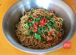 Illustration of how to make scallion noodles 16