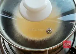 Illustration of how to make steamed egg custard 6