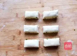 Chives Illustration of how to make small flower rolls 10