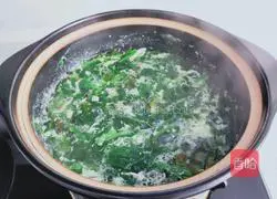 Spinach, green algae and egg drop soup recipe 7