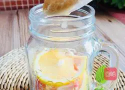 Illustration of how to make peach soda 4 