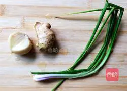 Illustration of how to make Sichuan-flavored rice noodles 1