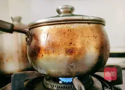 Illustration of how to make milk, red dates, papaya and pears stewed 10