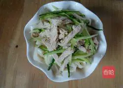 Illustration of how to make cold shredded chicken noodles 6