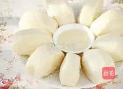 Illustration of how to make milk-flavored steamed buns 14