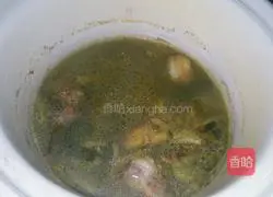 Illustration of how to make mung bean and pork ribs soup 8
