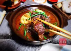 Illustration of how to make radish stewed beef bone soup 12