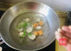Sea vegetable and fish ball soup recipe 1