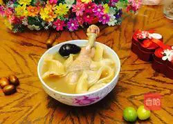 Illustration of how to cook chicken soup with fish maw 20