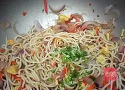 Illustration of how to make fried noodles 11