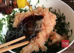 Illustration of how to make fried chicken dumplings with sesame oil 5