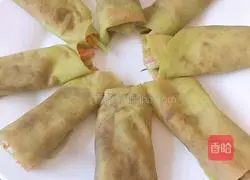 Illustration of how to make spinach juice spring cake 17