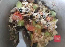 Illustration of how to make braised noodles 2