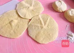 Illustration of how to make fennel beef buns 8