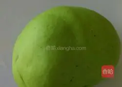 Illustration of how to make spinach hand-rolled noodles 3