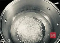 Illustration of how to make mango coconut milk sago 4