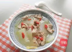 Illustration of how to make smooth meat and winter melon soup 11