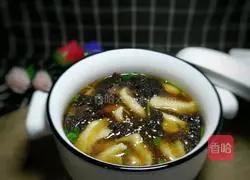 Illustration of how to make sour soup scissor noodles 14