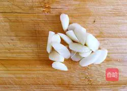 Illustration of how to make fried steamed buns with pepper and eggs 3