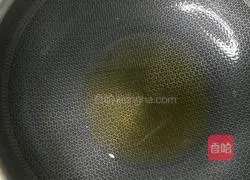 Illustration of how to stir-fry Jiwei shrimp 2