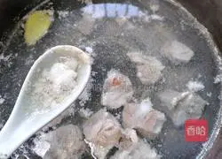 Spring Bamboo Shoots and Spare Ribs Illustration of how to make soup 7